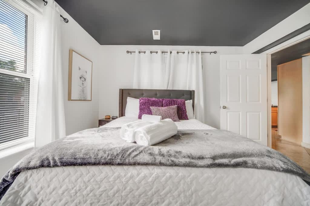 The Bax Louisville's Premier Nightlife Hub Apartment *