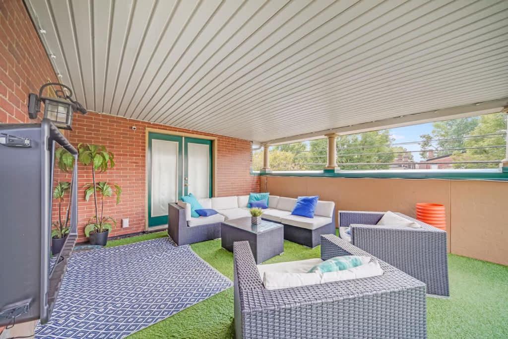 The Bax Louisville's Premier Nightlife Hub Apartment *