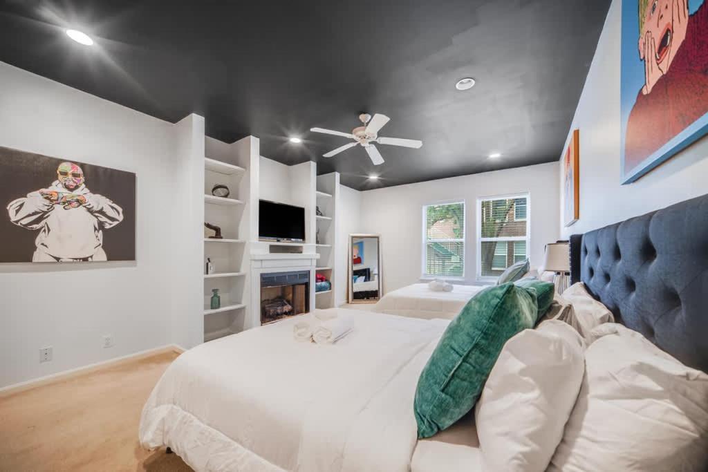The Bax Louisville's Premier Nightlife Hub Apartment