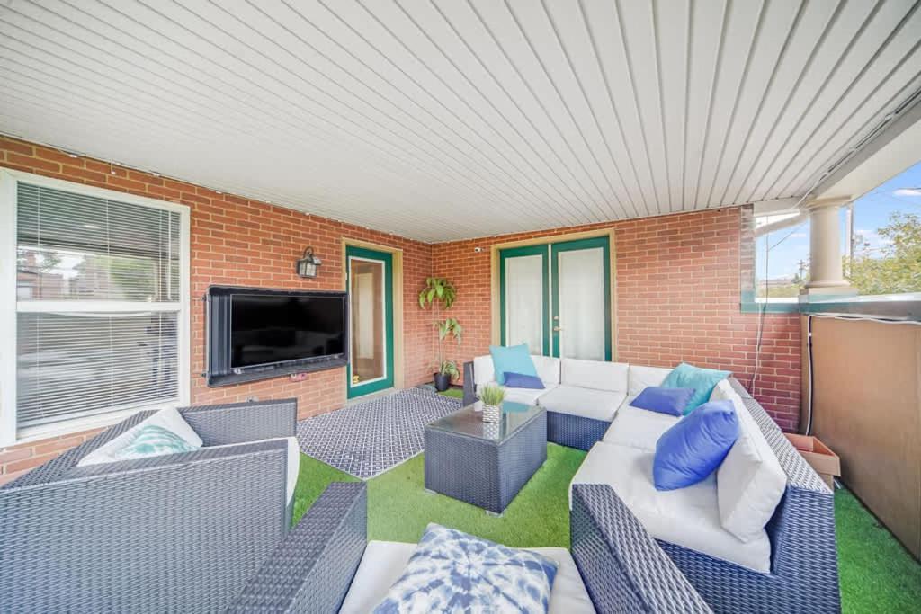 The Bax Louisville's Premier Nightlife Hub Apartment *