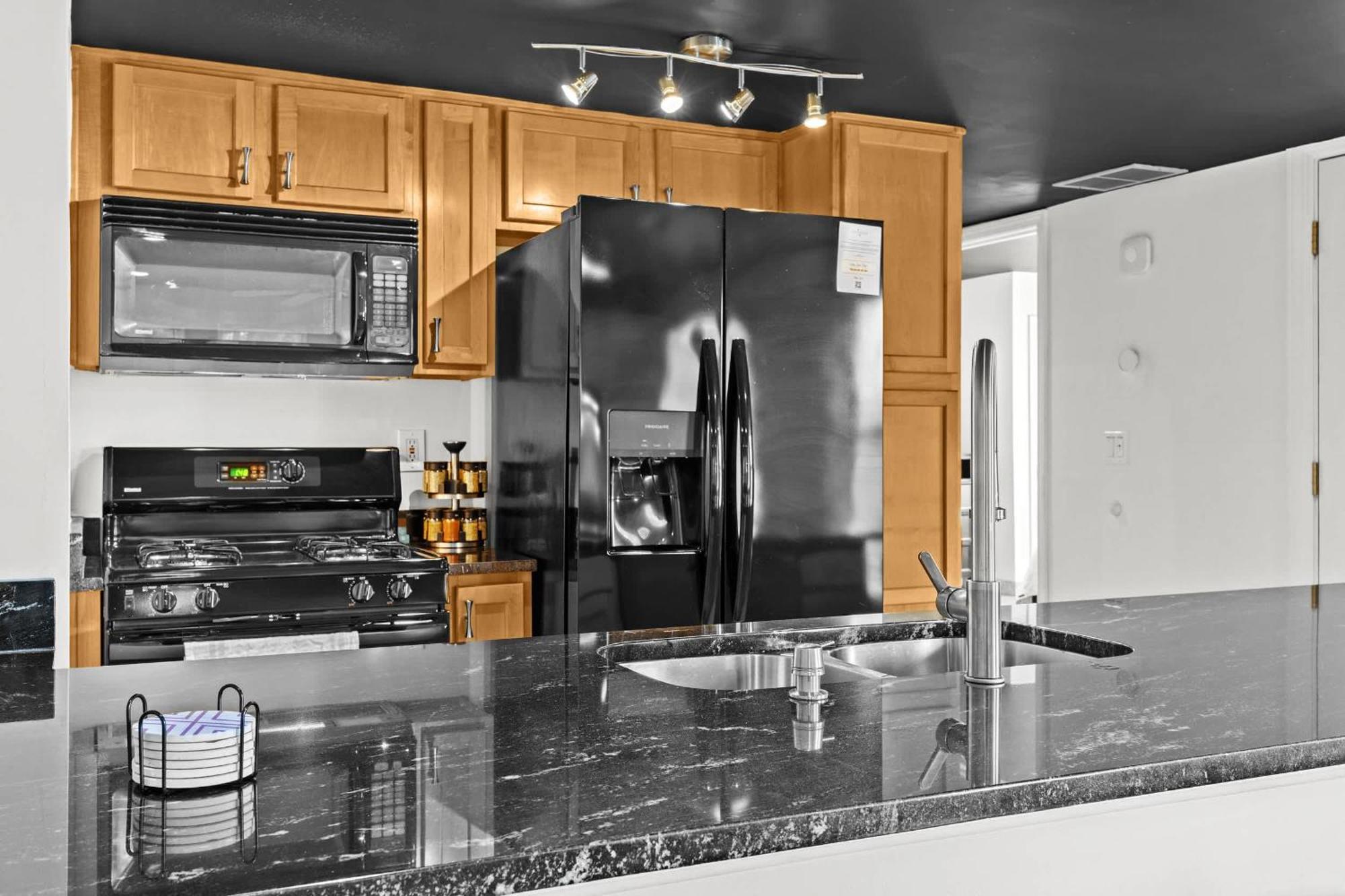 Apartment The Bax Louisville's Premier Nightlife Hub